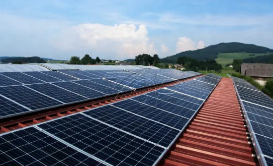 Zonnepanelen op daken: premiumoplossingen voor industriële en commerciële PV-projecten